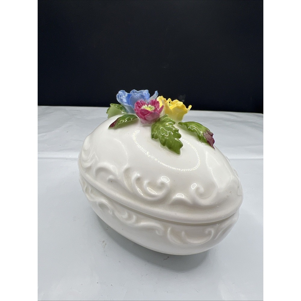 Vintage Towle Fine Bone China Egg Trinket Box 3D Floral Flowers Lid Easter Candy
